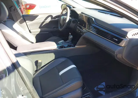 2025 Toyota Camry Se из США, поврежденный, VIN 4T1DAACK2SU523996